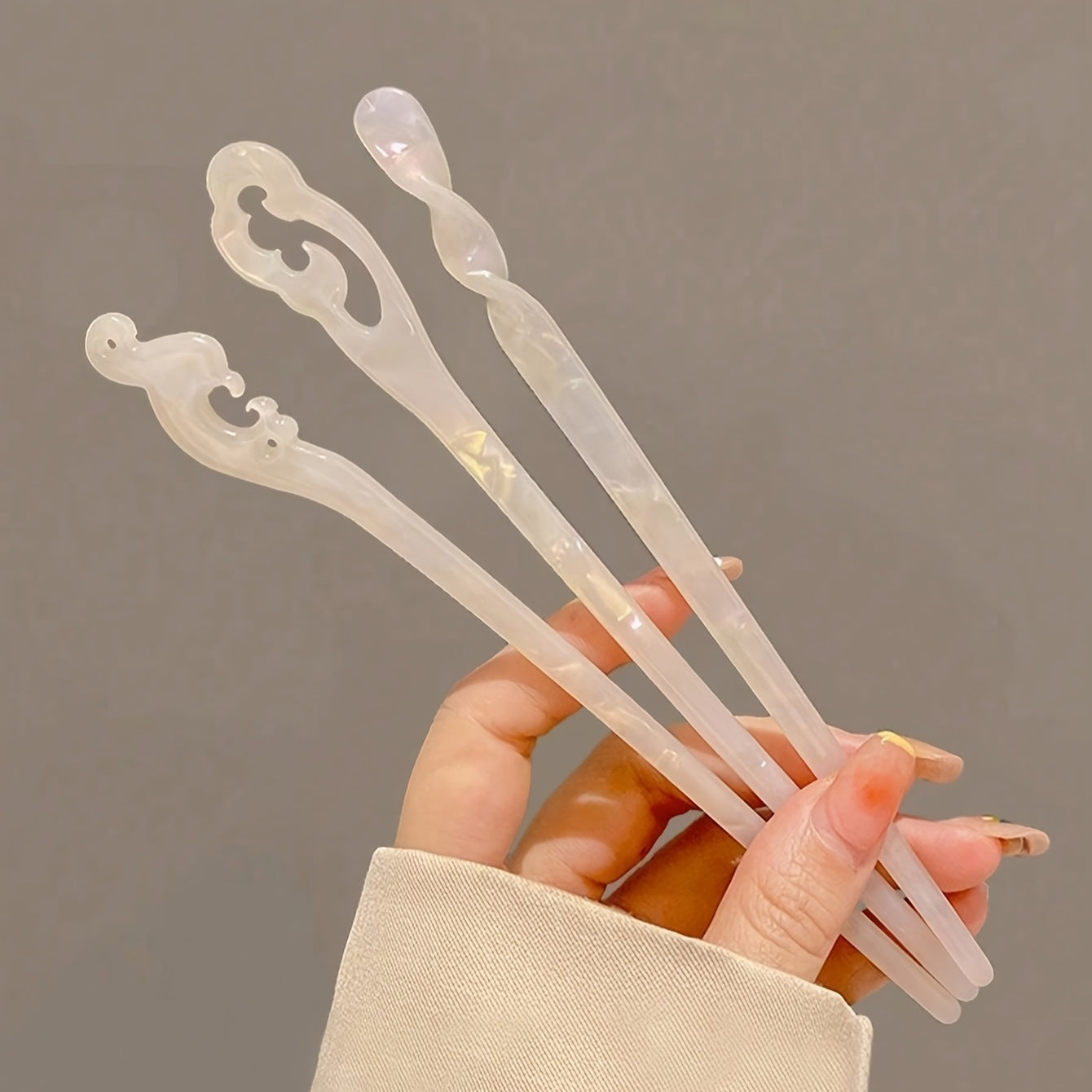 7pcs isinyee Retro Tassel Hair Sticks for Women & Girls - Elegant & Iridescent Hairpins with Floral Motifs, 7 Color Variations for Hanfu, Qipao, Daily Wear & Party Accessories