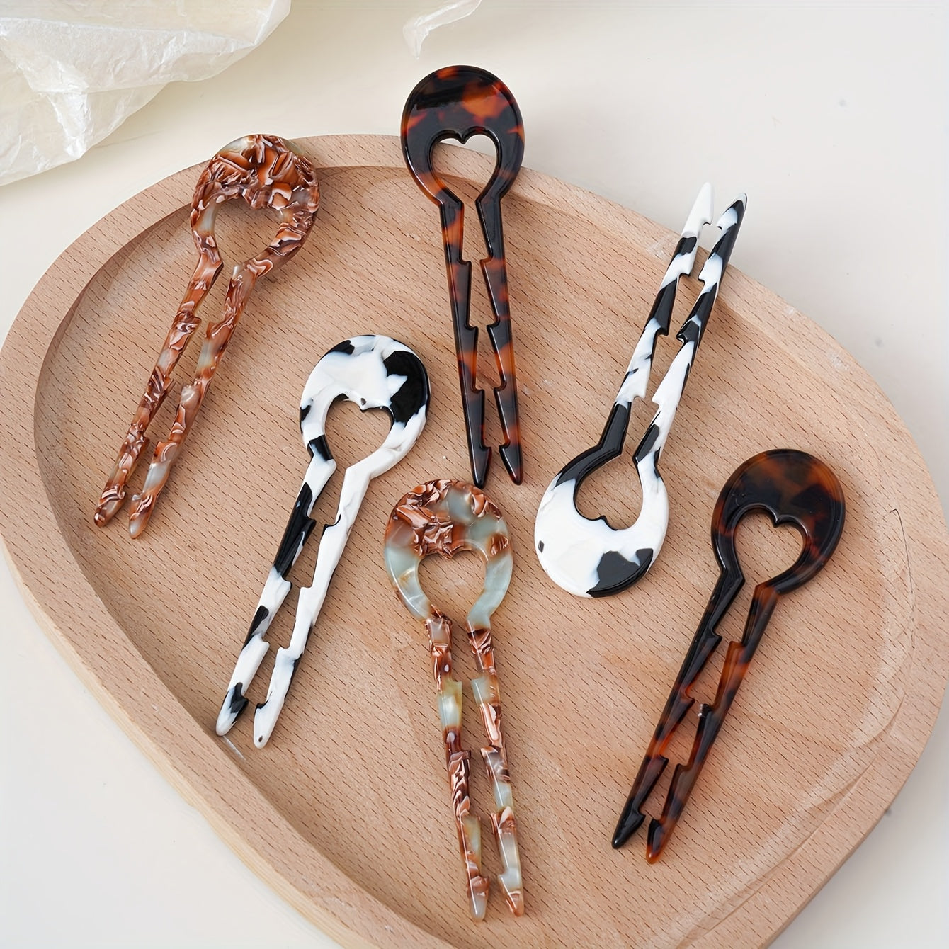 6pcs Elegant Resin Heart-Shaped Hairpins with Floral Design - Perfect for Women'S Updos and Daily Use, Stylish Black and White Patterns, Ideal for Birthdays and Special Occasions, Stylish Hair Accessories | Floral Pattern Hairpins | Durable Hairpin