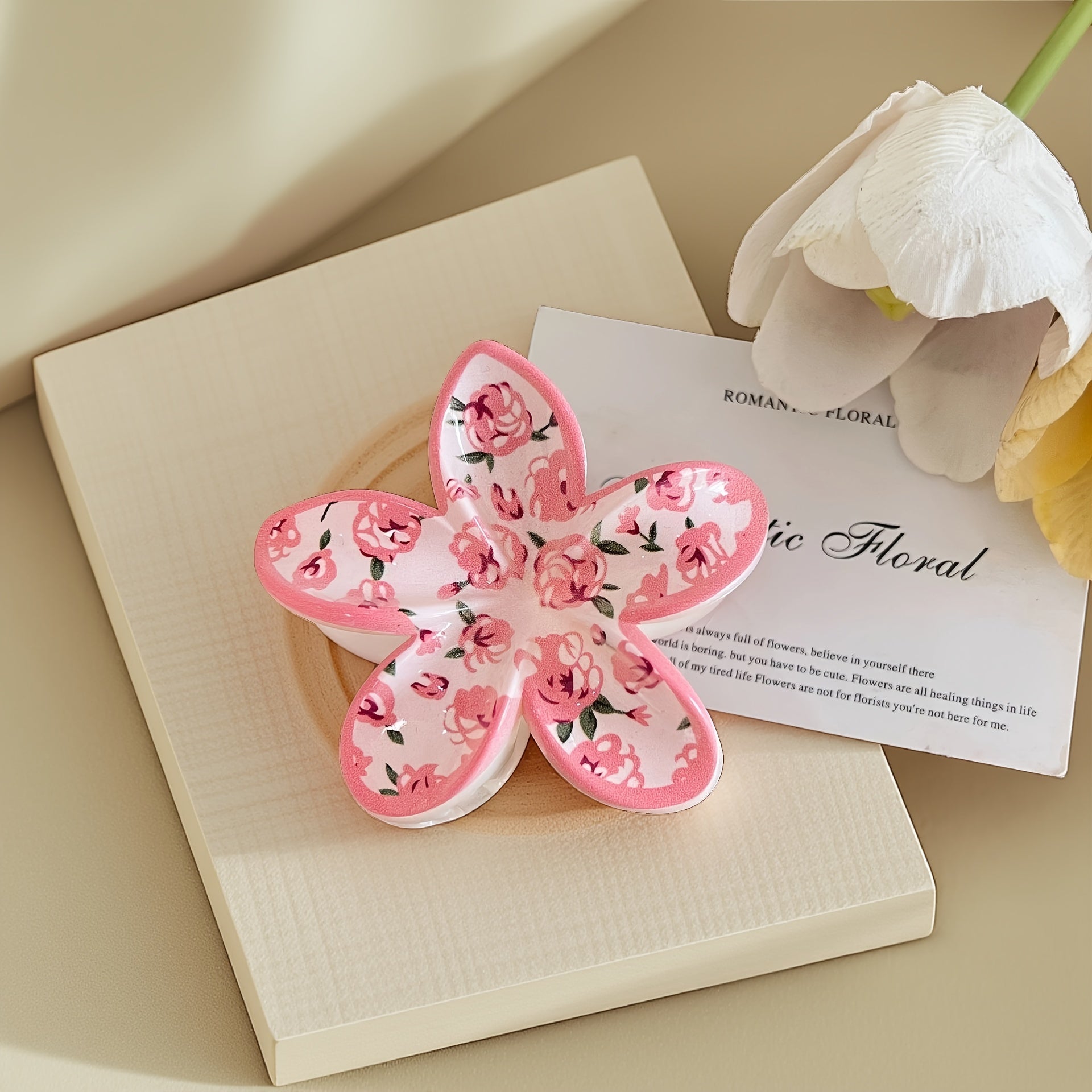 6pcs, Fresh Sweet Flower Hair Clips, Creative Printed Egg Flower Claw Clips, Fashionable Bauhinia Hair Accessories, Dopamine Elegant Shark Clips, Suitable for Women, s' Updo Clips, Perfect for Daily Styling, Parties, Travel