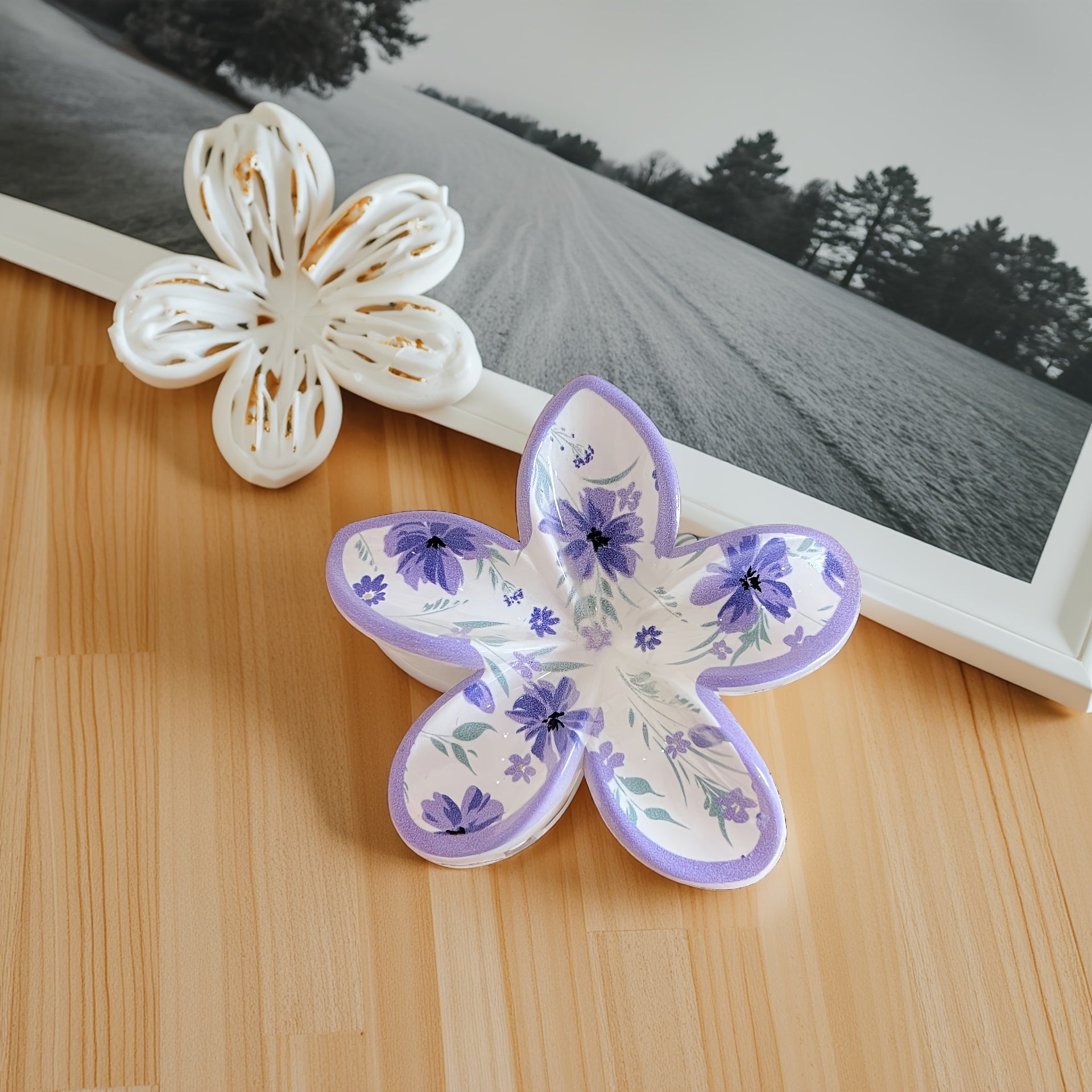 6pcs, Fresh Sweet Flower Hair Clips, Creative Printed Egg Flower Claw Clips, Fashionable Bauhinia Hair Accessories, Dopamine Elegant Shark Clips, Suitable for Women, s' Updo Clips, Perfect for Daily Styling, Parties, Travel